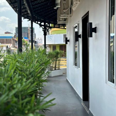 Sun Chakra Boutique Hotel Phnom Penh Luaran gambar