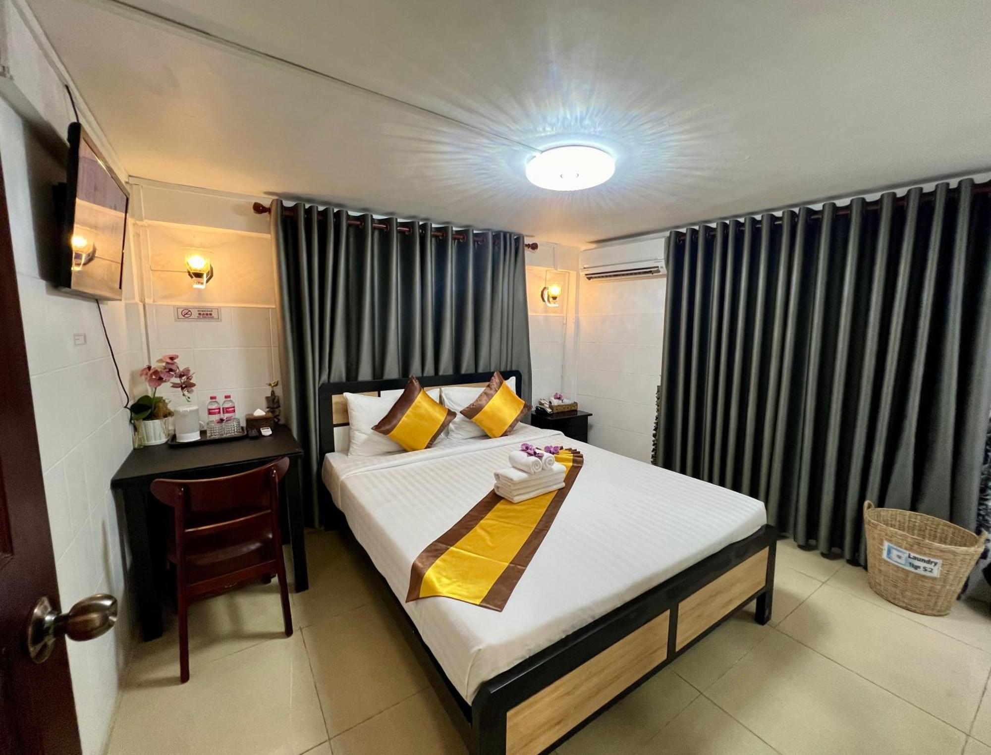 Sun Chakra Boutique Hotel Phnom Penh Luaran gambar