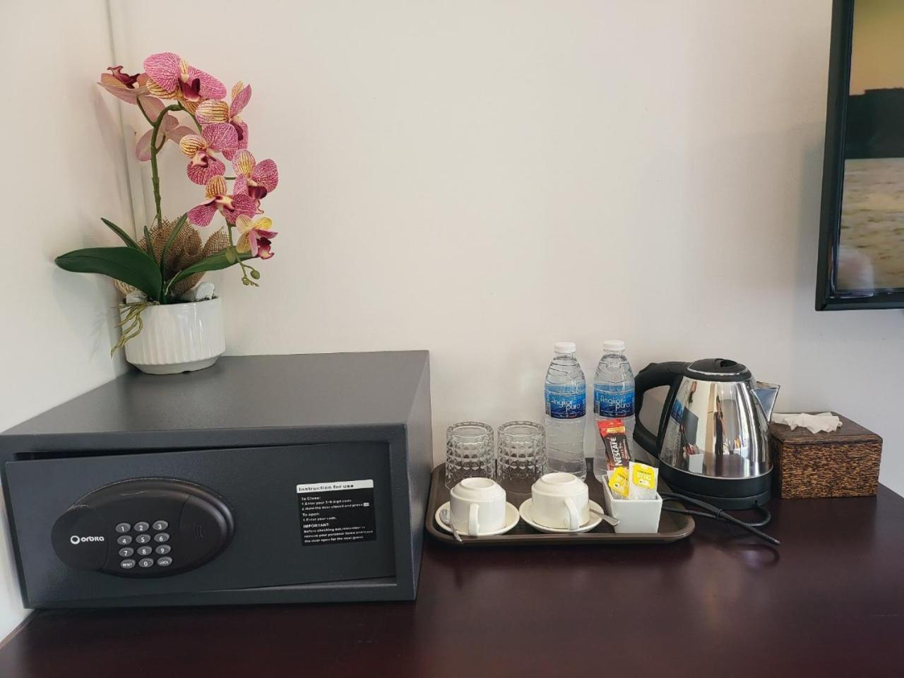 Sun Chakra Boutique Hotel Phnom Penh Luaran gambar