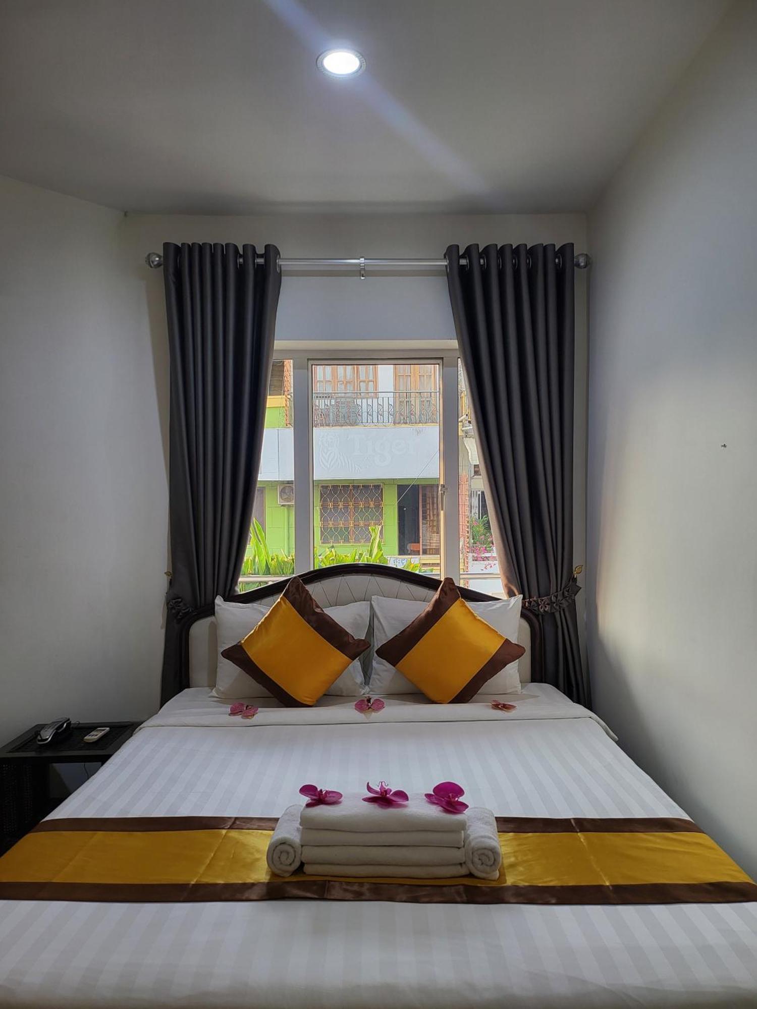 Sun Chakra Boutique Hotel Phnom Penh Luaran gambar