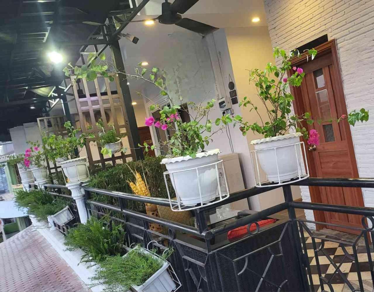 Sun Chakra Boutique Hotel Phnom Penh Luaran gambar