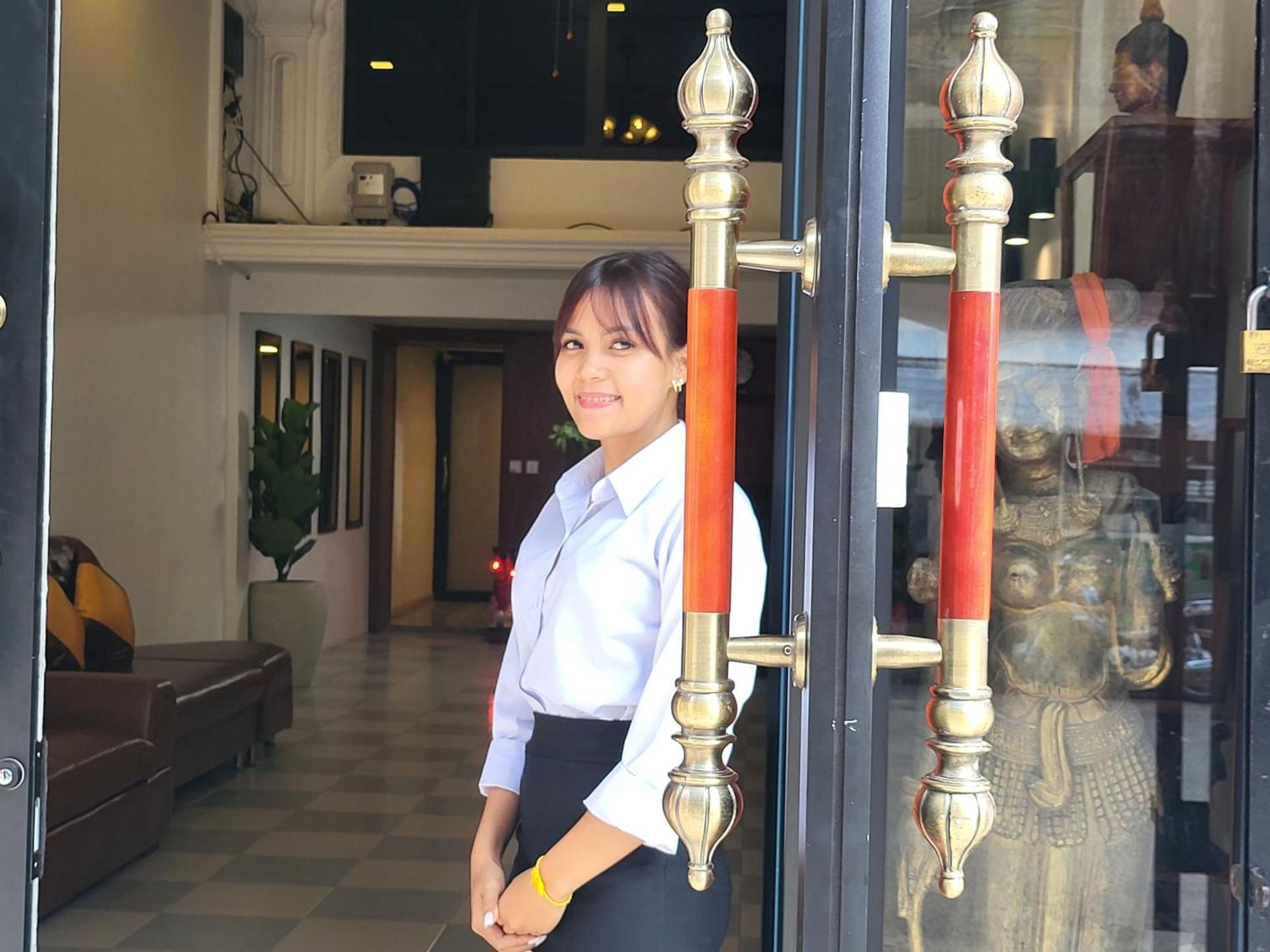 Sun Chakra Boutique Hotel Phnom Penh Luaran gambar